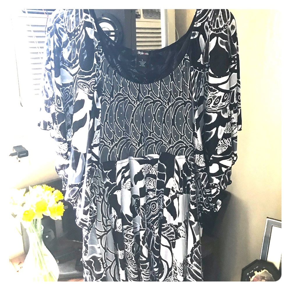 Blouse black and whites